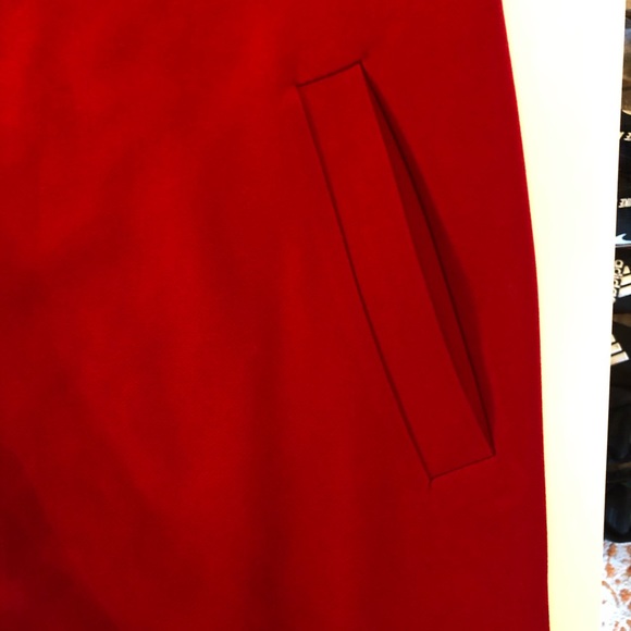 V-Neck Gap Dress - Picture 4 of 4